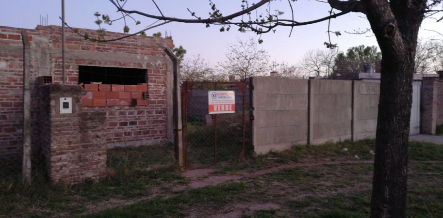 Terreno con obra techada 